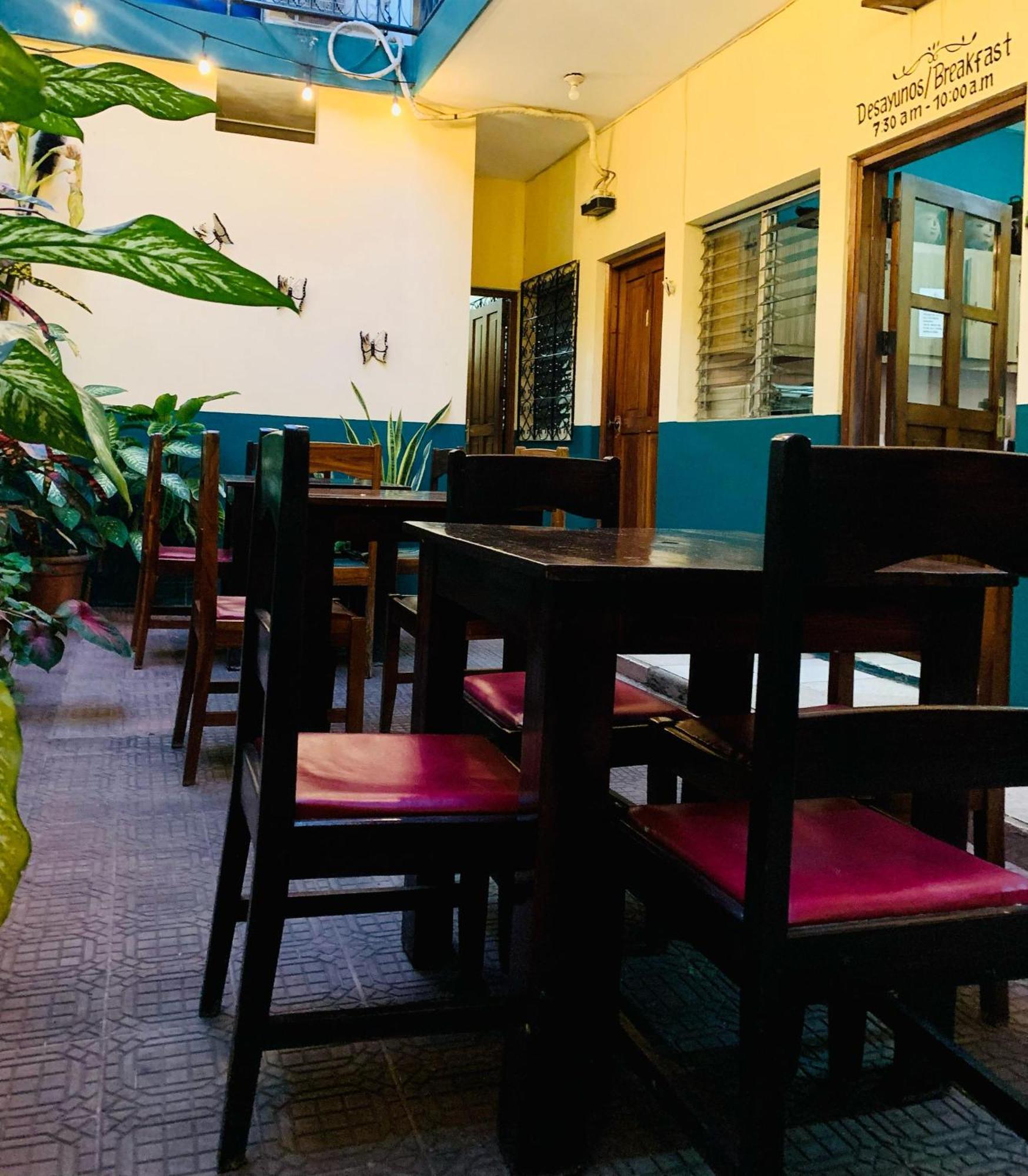 Hostal Fachente Леон Экстерьер фото